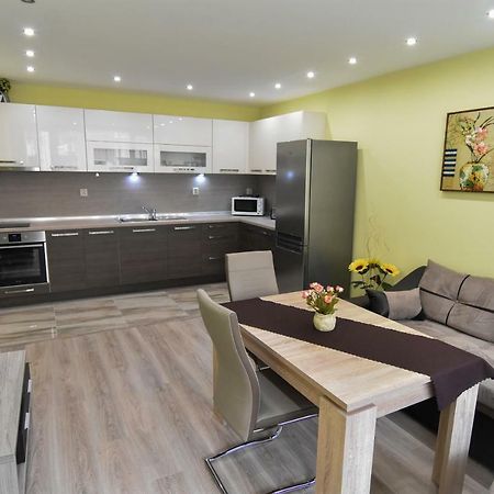 Apartment Deni Burgas City Eksteriør billede