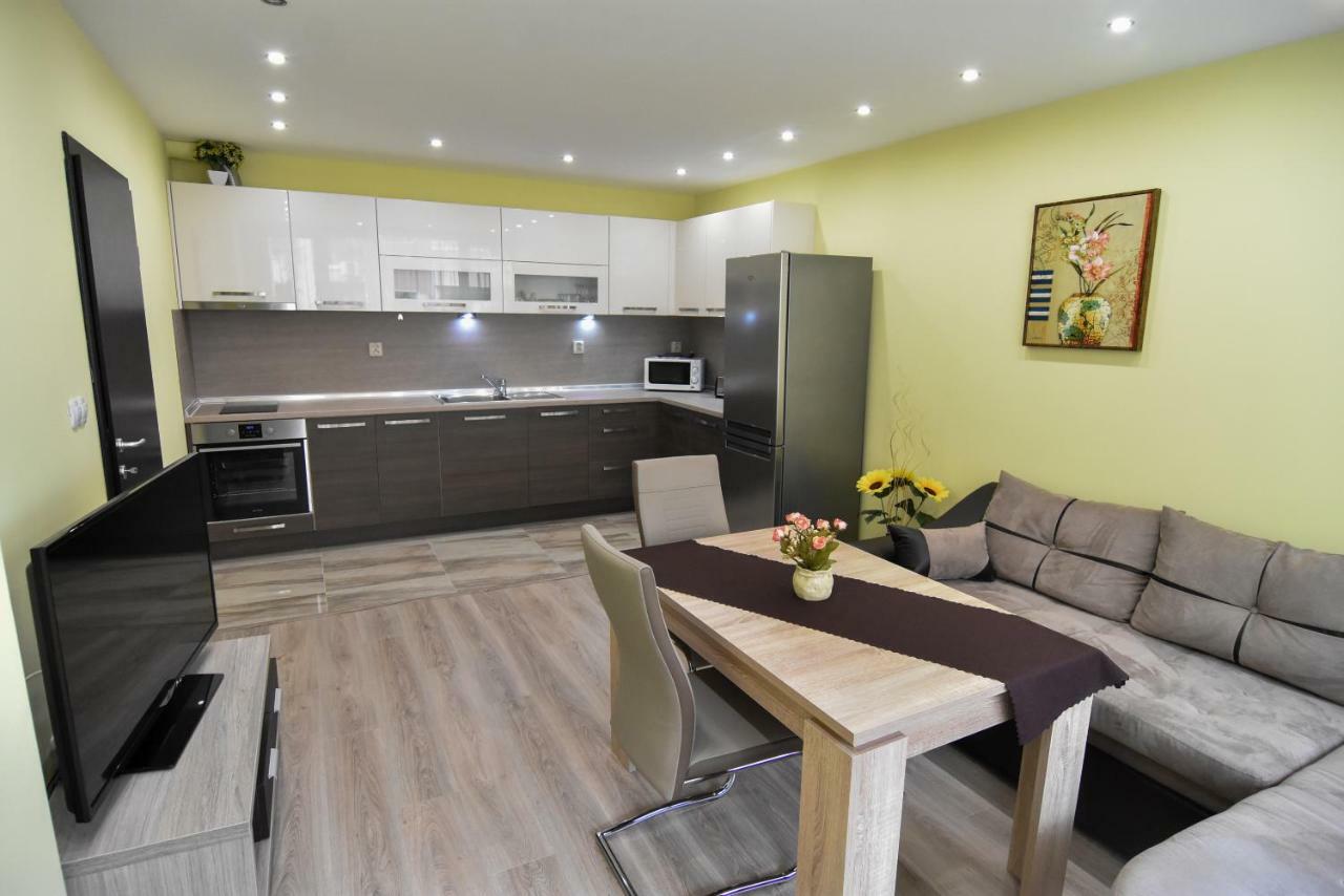 Apartment Deni Burgas City Eksteriør billede